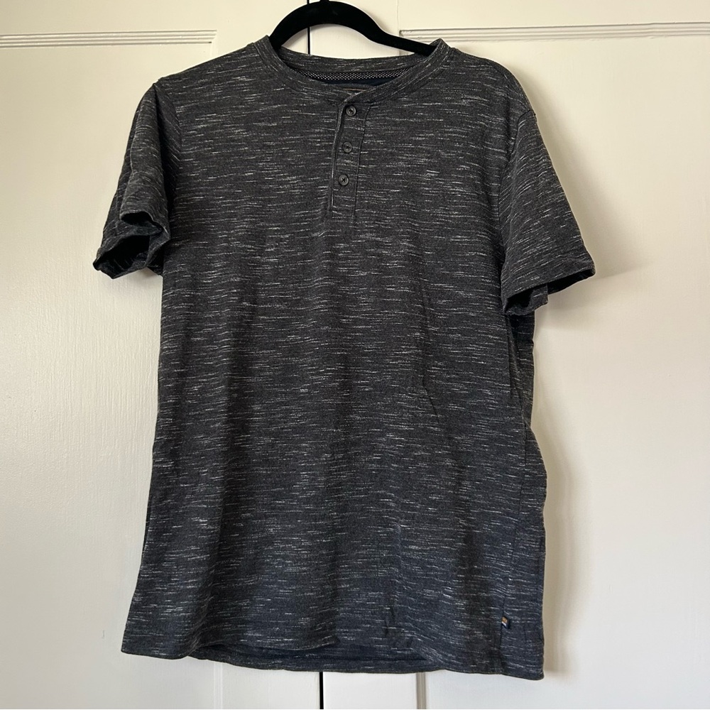 Nickel & Iron Men’s Heathered Short-Sleeve Henley Shirt - Charcoal Size Medium